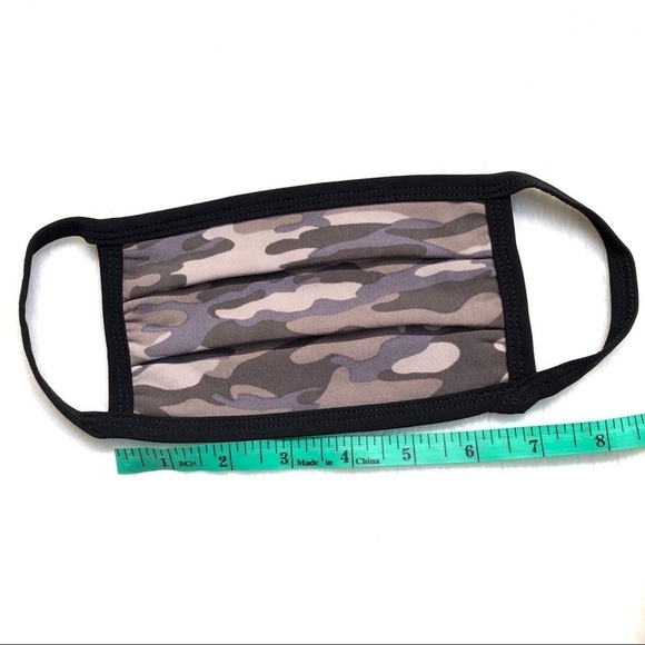 🔴 5 for $10 ONE Zenana Camouflage Print Cotton Face Mask - Picture 6 of 7